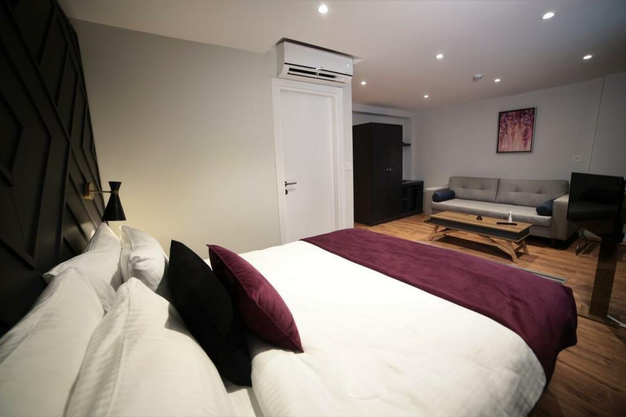 The Roomy Hotel Sisli Istanbul Exterior photo