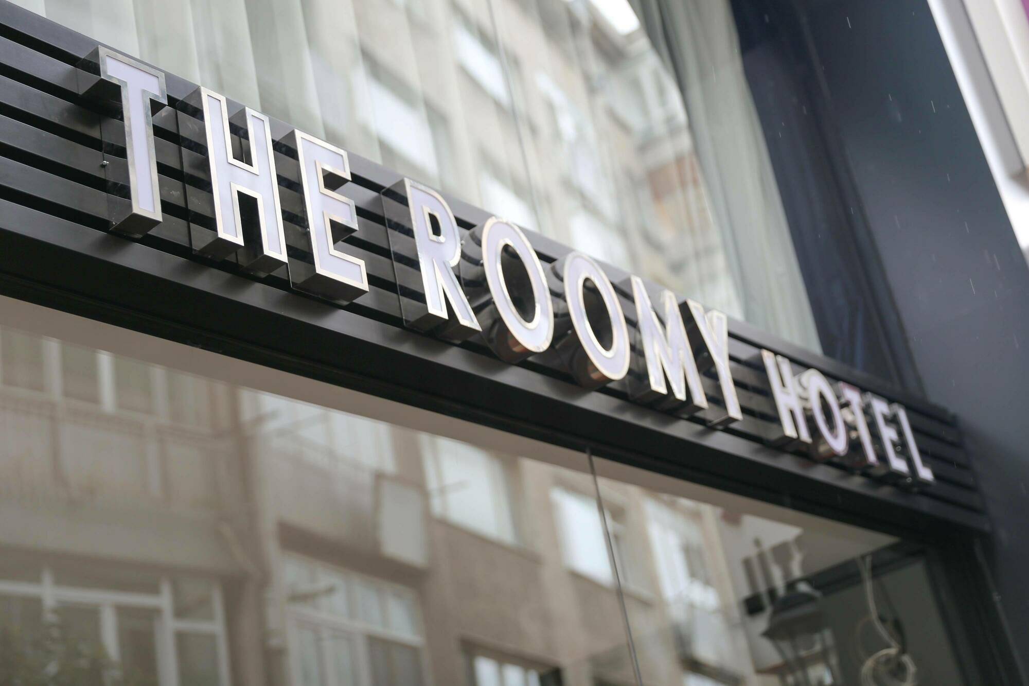 The Roomy Hotel Sisli Istanbul Exterior photo